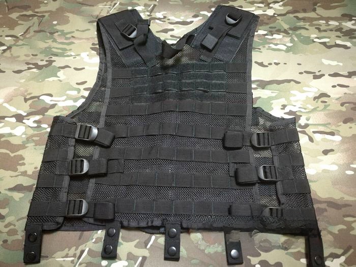 Replica uit de Koude Oorlogsti - Outdoor Adventure Vest recensie en prijs